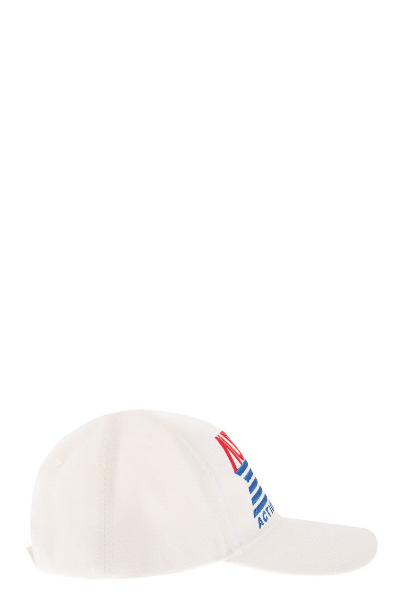 Iconic hat with logo - VOGUERINI