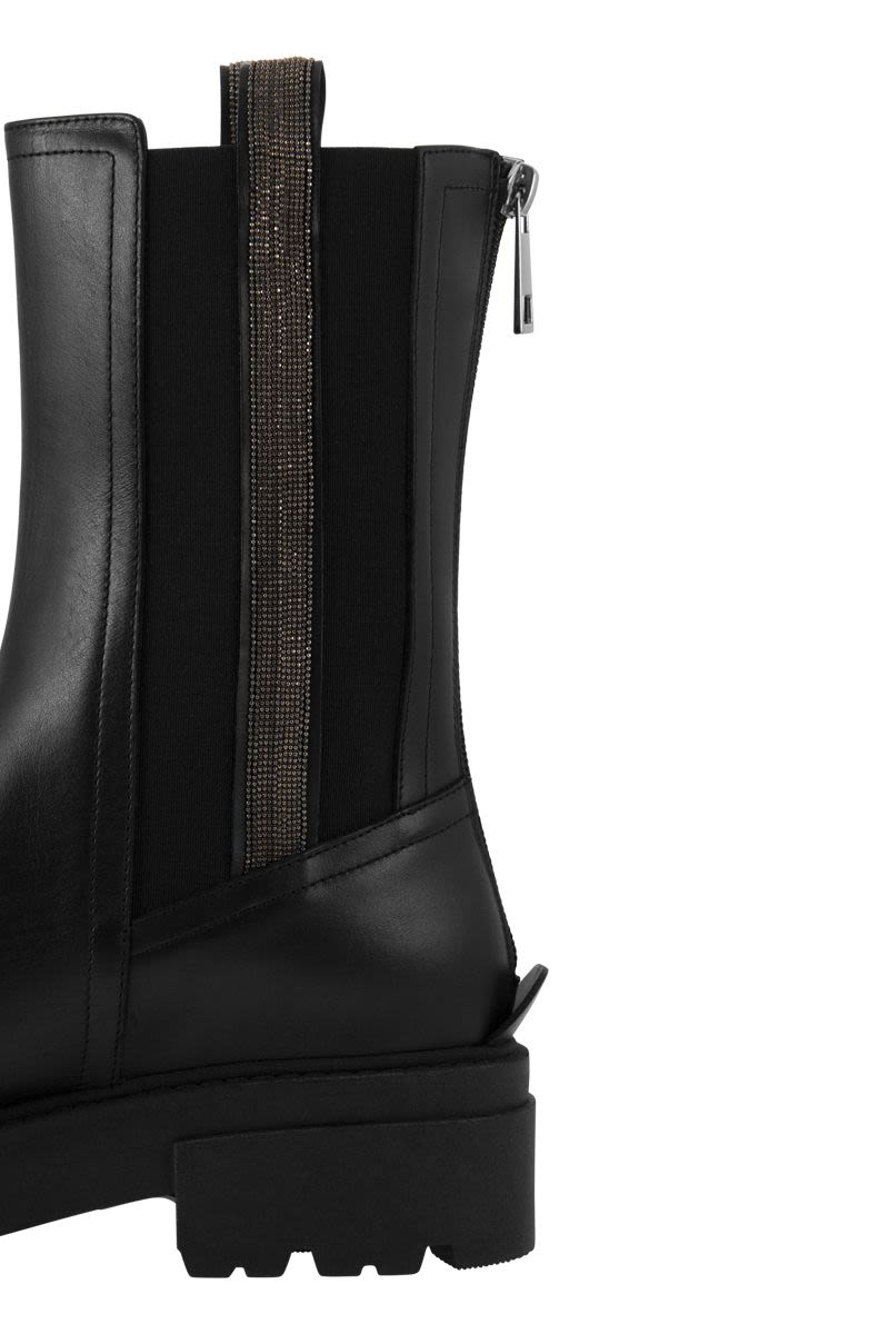 Leather boot with shiny band - VOGUERINI