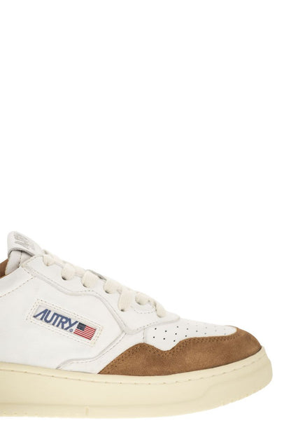 MEDALIST LOW - Sneakers in goatskin and suede - VOGUERINI