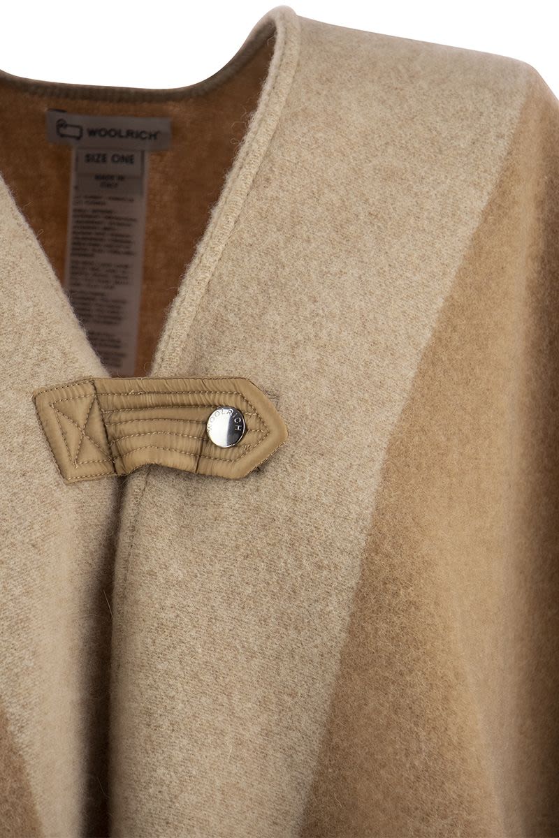 Wool-blend cape with contrasting details - VOGUERINI