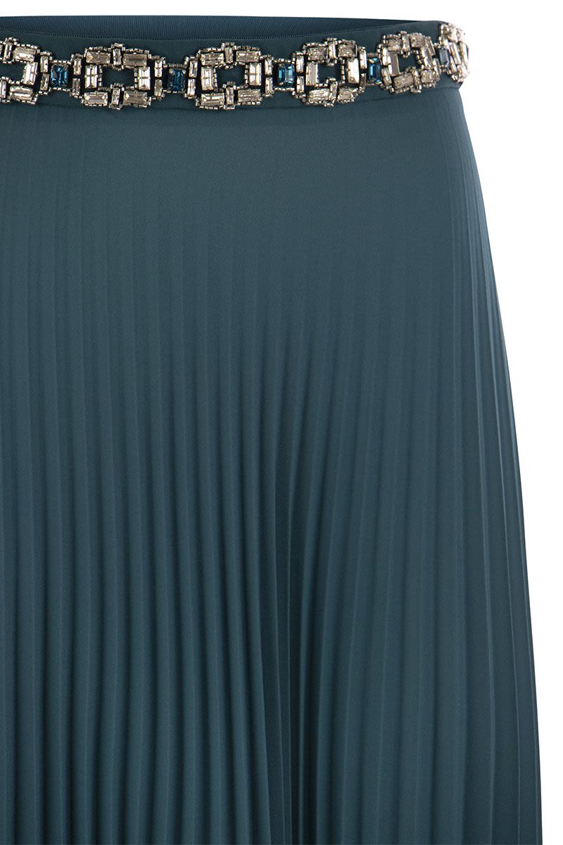 Long pleated georgette skirt with embroidery - VOGUERINI