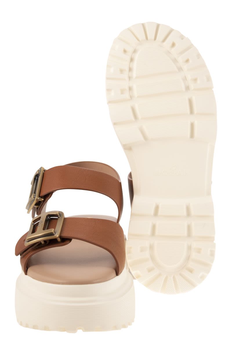 H644 - Sandal with two buckles - VOGUERINI