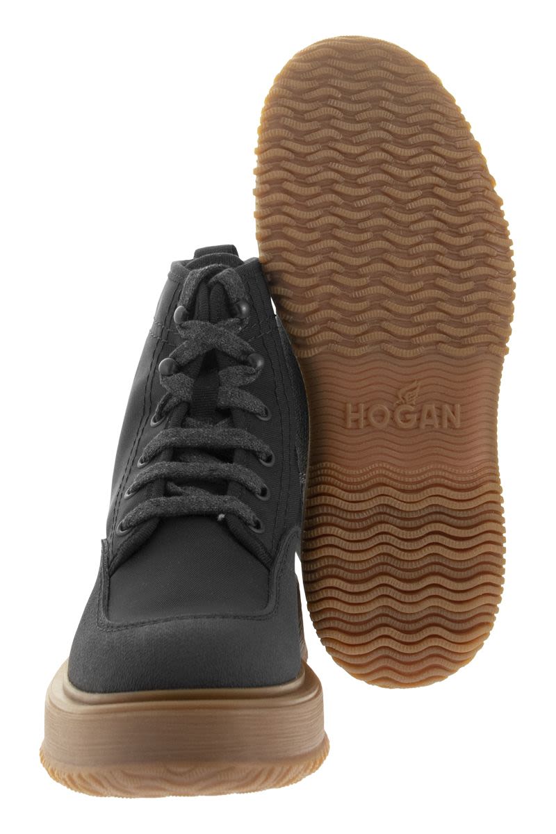 Untraditional - Laced boot - VOGUERINI