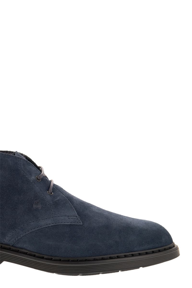 H576 - Suede ankle boots - VOGUERINI