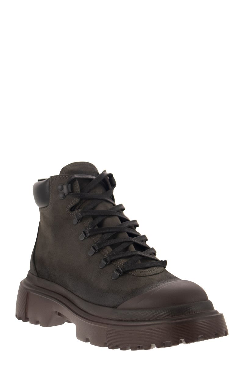 Greased nubuck leather ankle boot - VOGUERINI