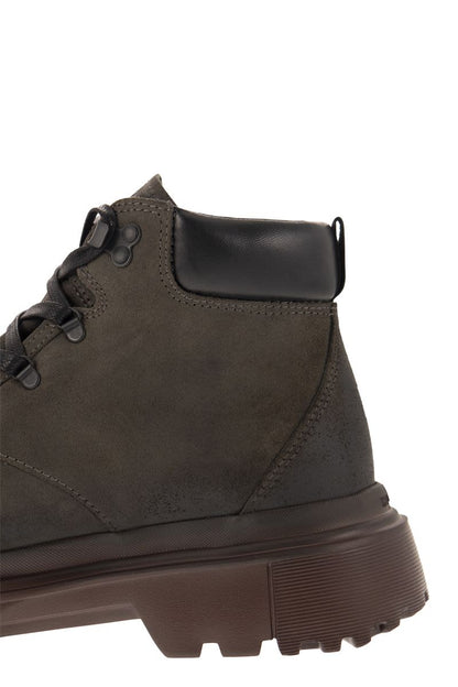 Greased nubuck leather ankle boot - VOGUERINI