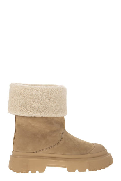 H619 - Suede ankle boot with shearling effect flap - VOGUERINI