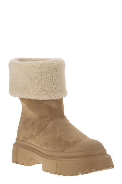 H619 - Suede ankle boot with shearling effect flap - VOGUERINI