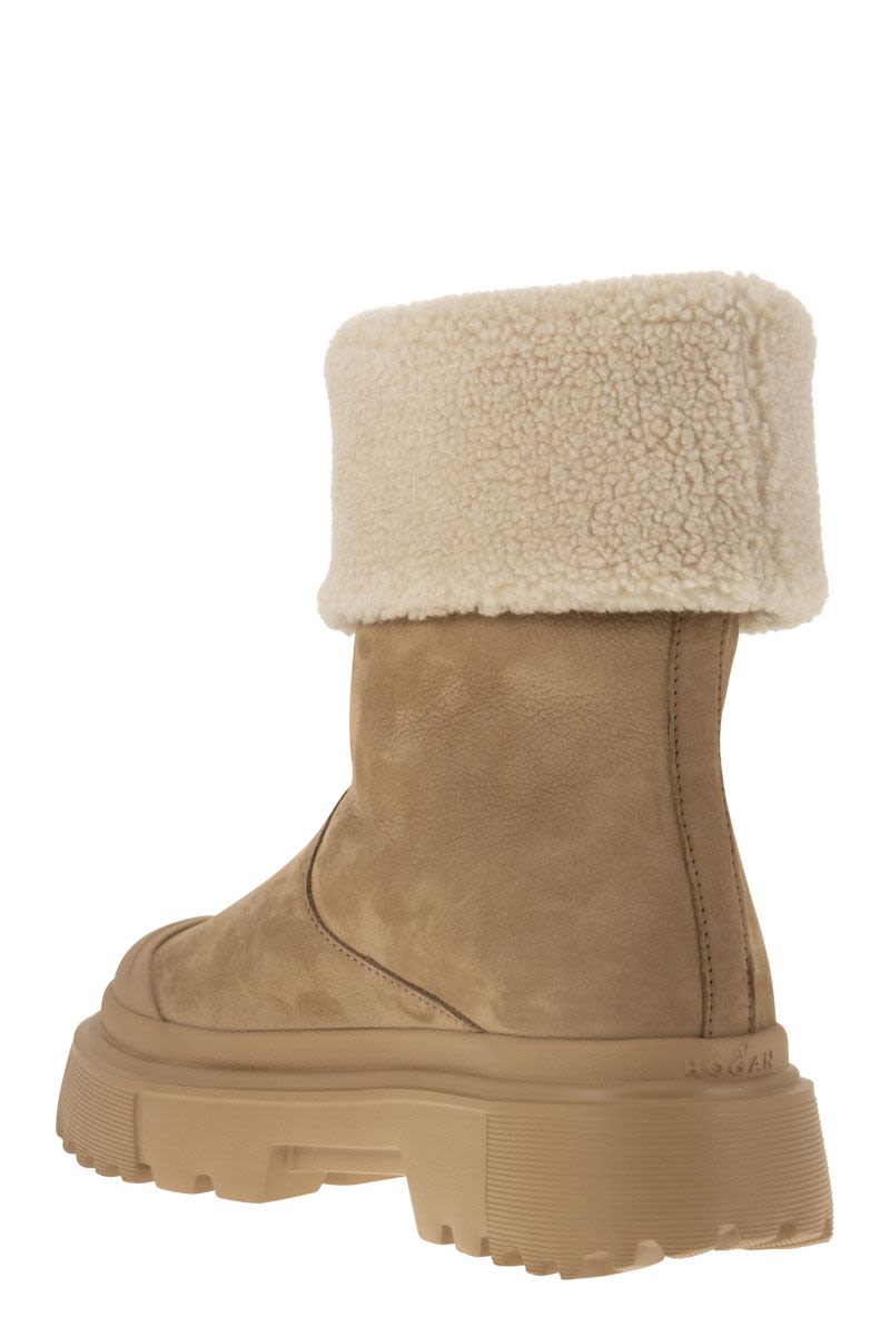 H619 - Suede ankle boot with shearling effect flap - VOGUERINI