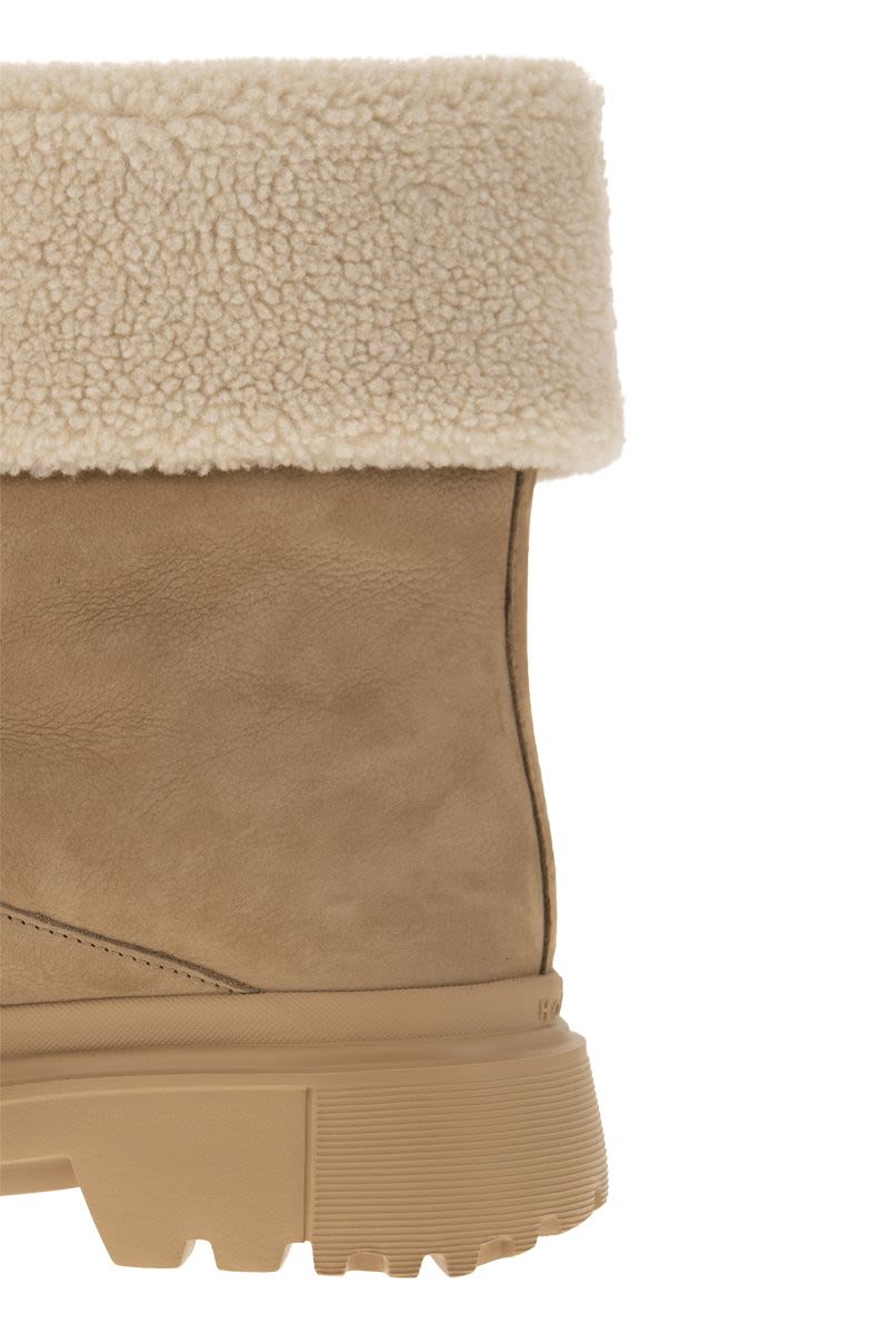 H619 - Suede ankle boot with shearling effect flap - VOGUERINI