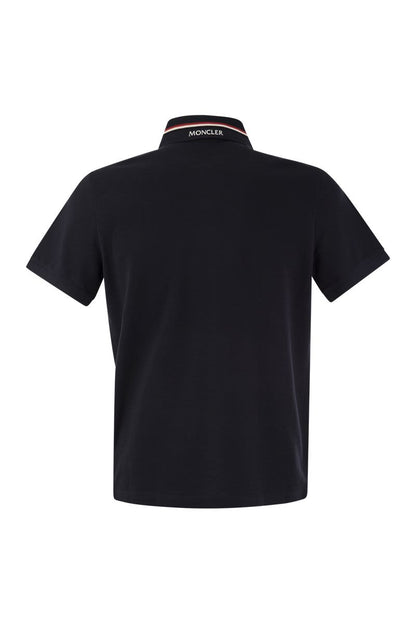 Polo shirt with iconic felt