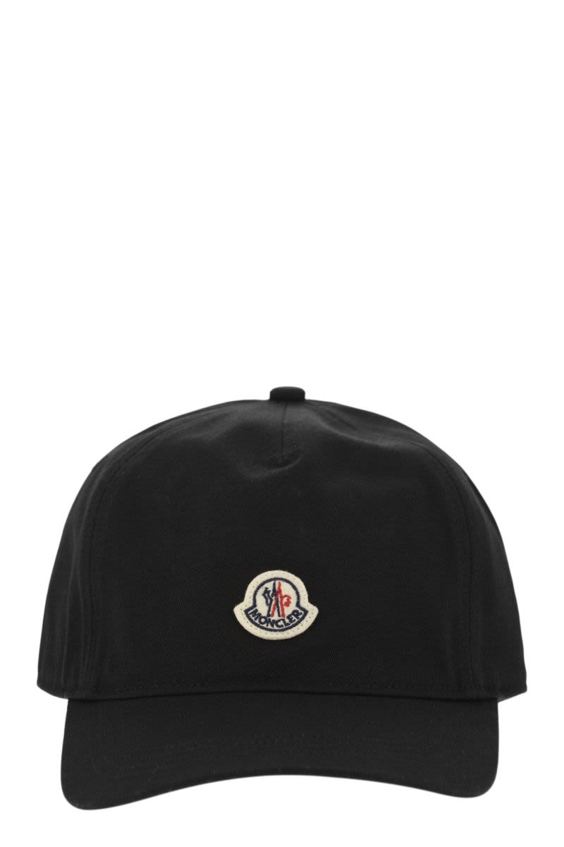 Baseball cap with logo