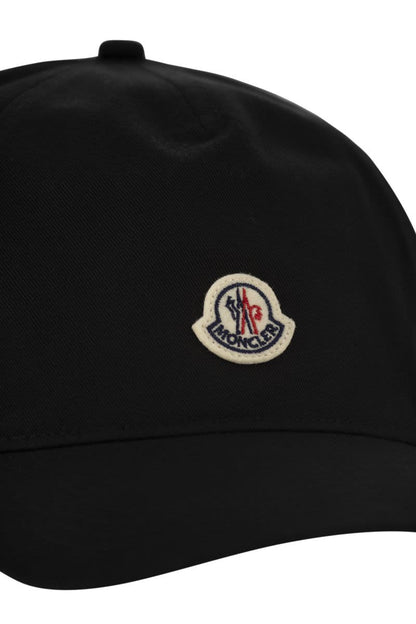 Baseball cap with logo