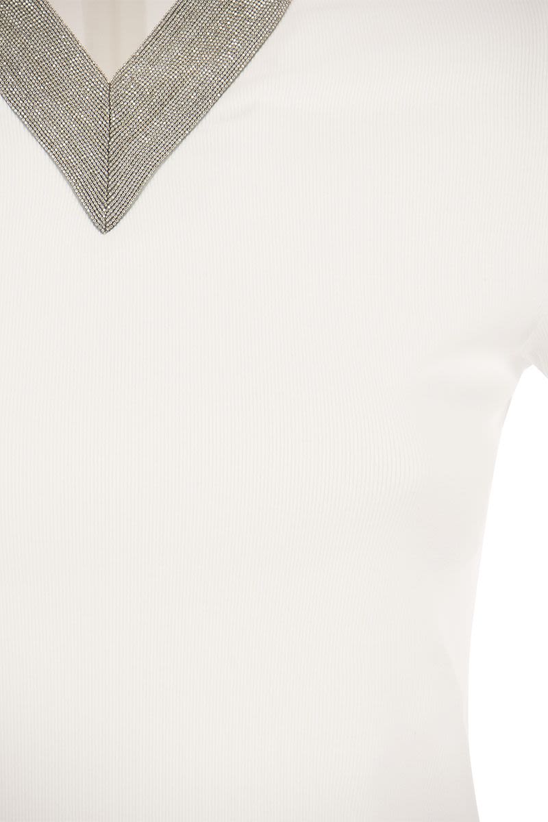 T-shirt with luxury neckline - VOGUERINI