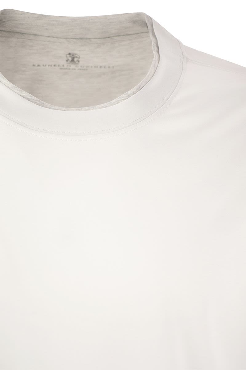 Slim fit crew-neck T-shirt in lightweight cotton jersey - VOGUERINI