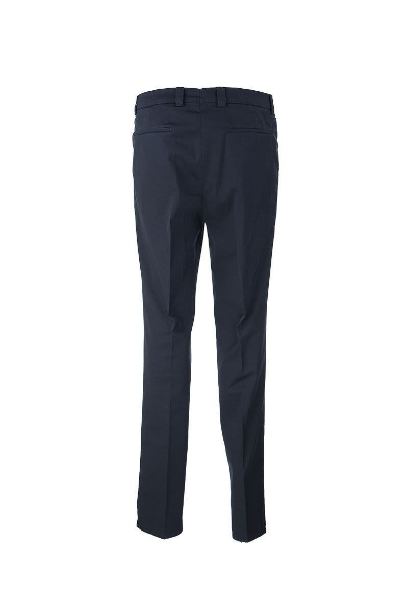 Garment-dyed Leisure Fit Trousers in American Pima Comfort Cotton with Pleats - VOGUERINI