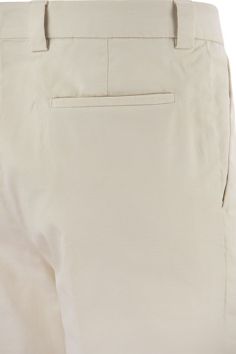 Garment-dyed Leisure Fit Trousers in American Pima Comfort Cotton with Pleats - VOGUERINI