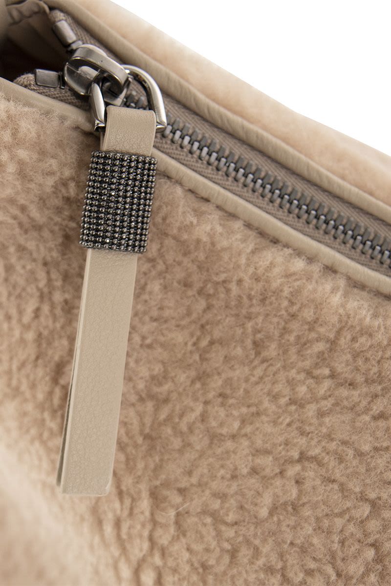 Fleecy bag made of virgin wool and cashmere with necklace - VOGUERINI