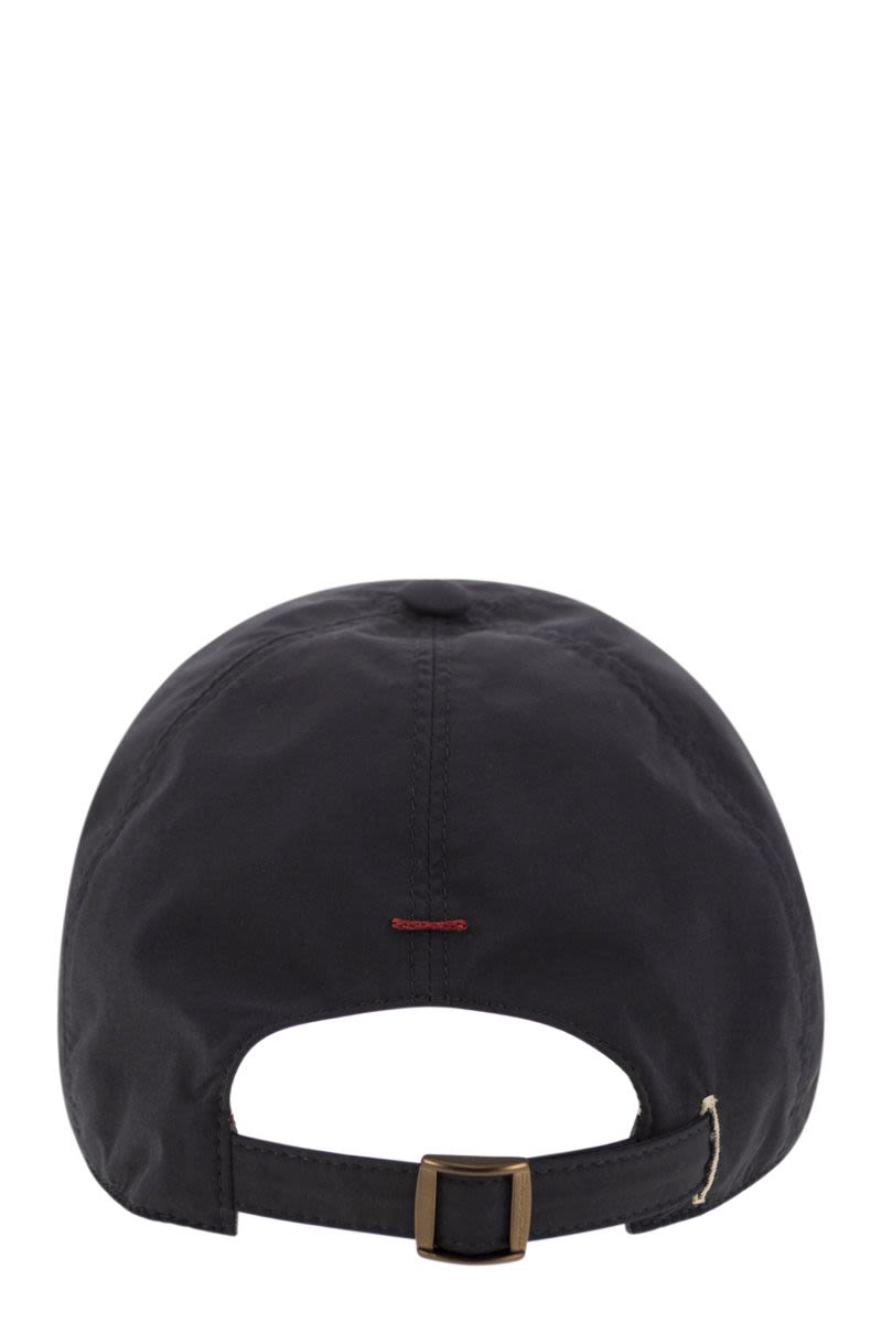 Water-repellent microfibre baseball cap with contrasting details and embroidered logo - VOGUERINI