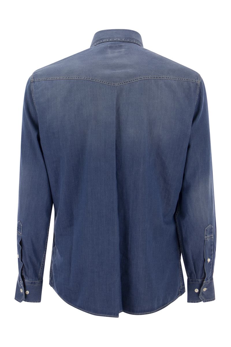 Easy fit shirt in light denim with press studs - VOGUERINI