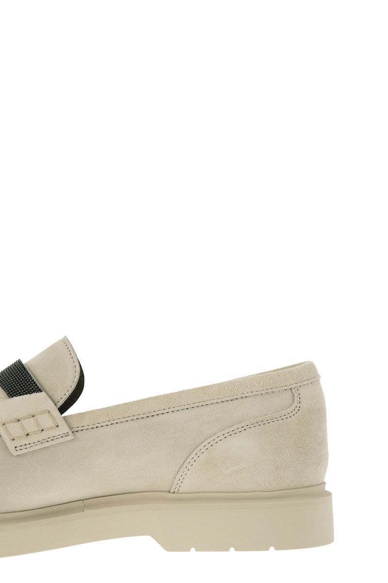 Suede Penny Loafer with jewellery - VOGUERINI