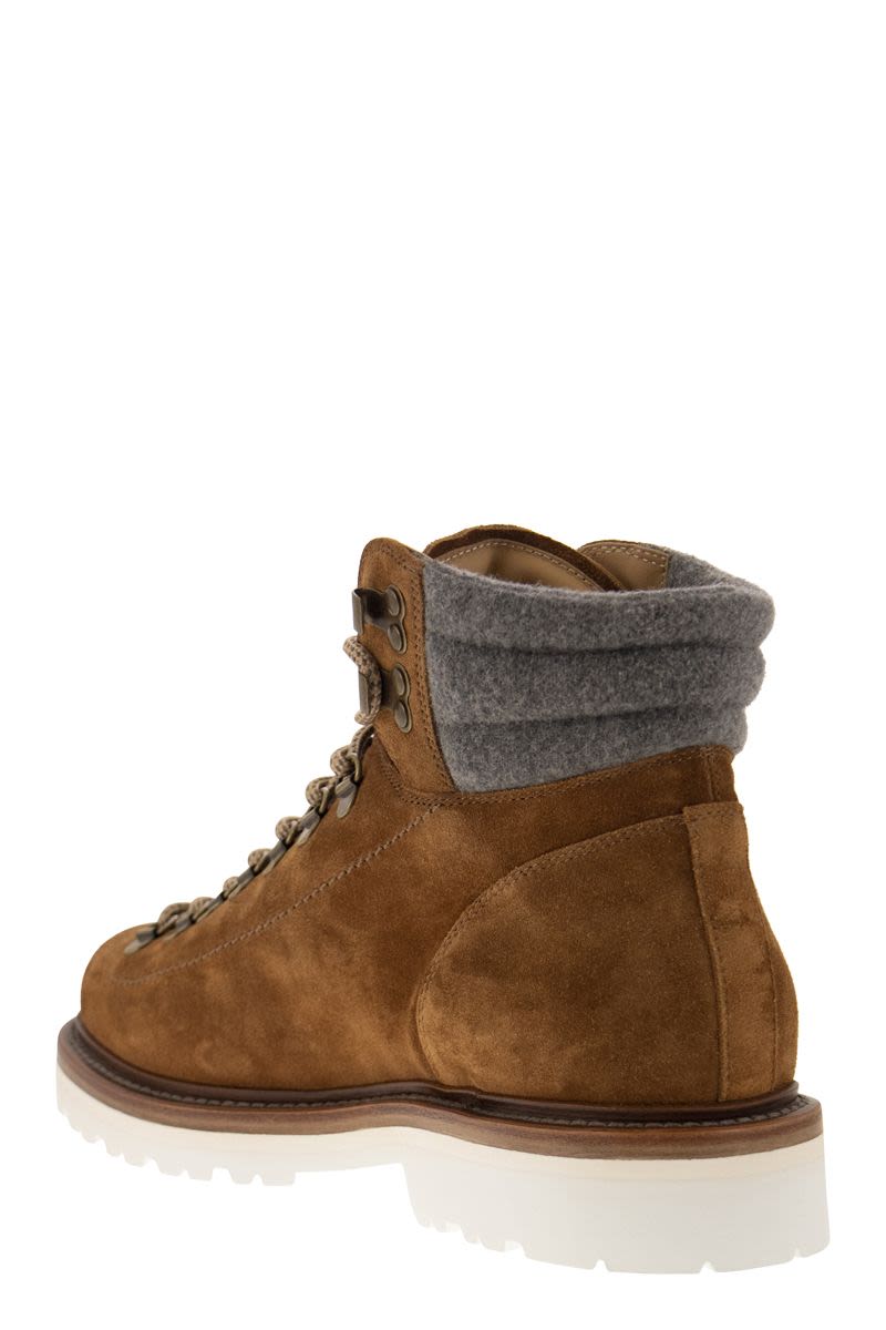 Mountain boot in suede with felt insert of virgin wool - VOGUERINI