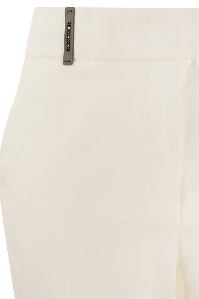 Iconic Fit trousers in comfort cotton satin - VOGUERINI