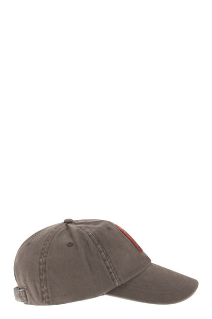 Hat with front patch - VOGUERINI