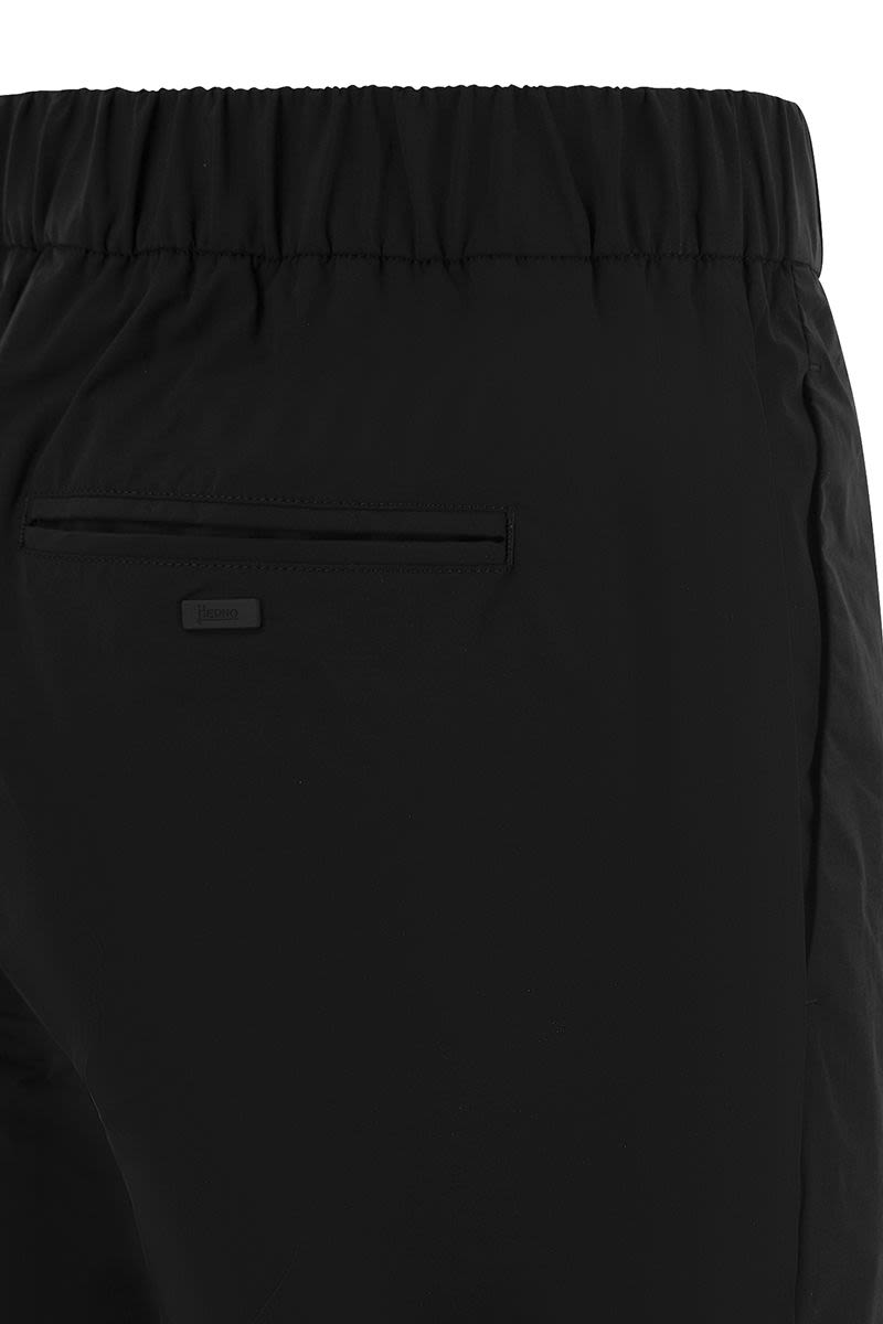 Ultralight laminar trousers