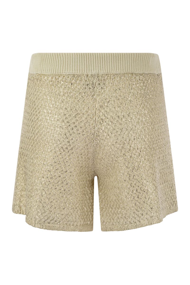 Shorts in laminated linen-cotton mélange yarn