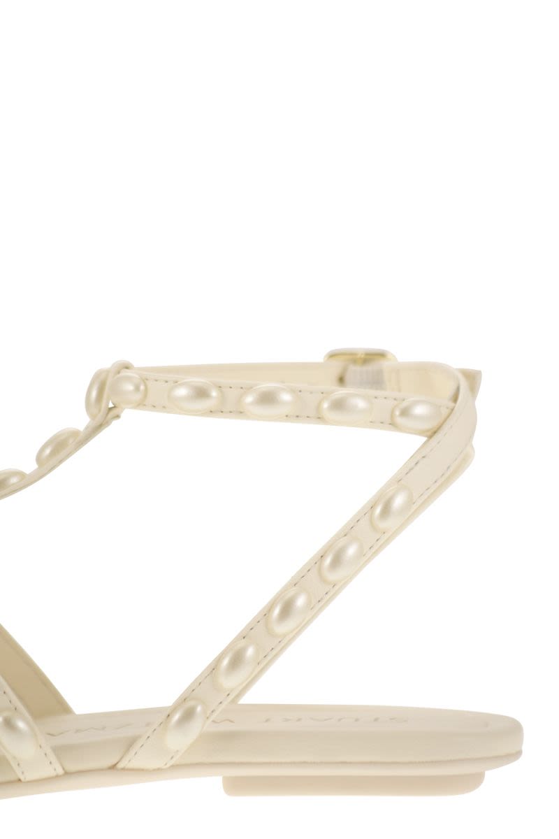 PEARLITA - Thong sandal with pearls