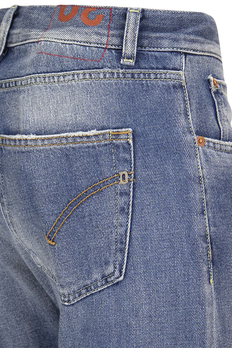 DIAN - Stretch Eco Denim Carrot Jeans - VOGUERINI