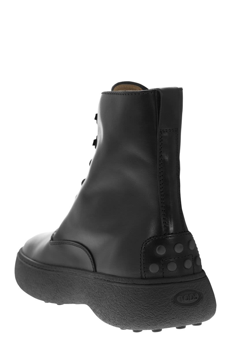 Leather lace-up boot - VOGUERINI