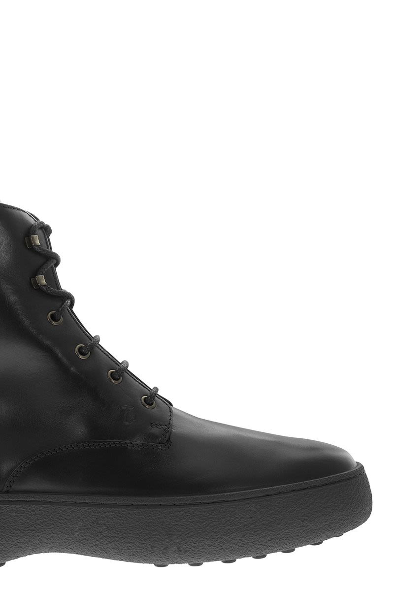 Leather lace-up boot - VOGUERINI