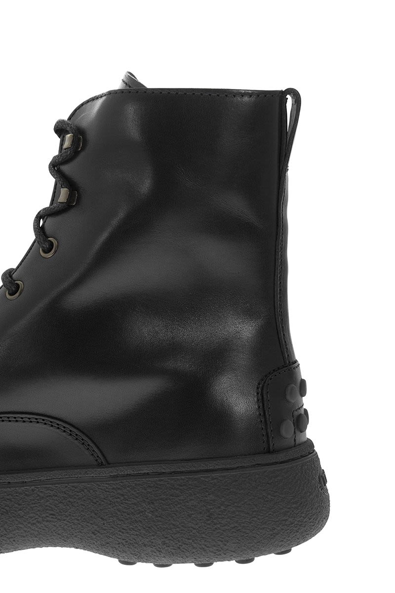 Leather lace-up boot - VOGUERINI