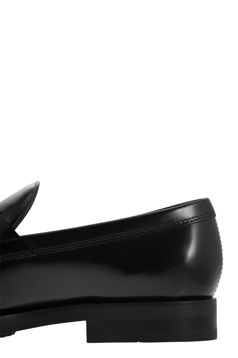 Timeless Leather Loafer T - VOGUERINI