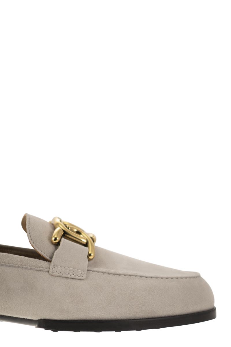 Moccasin in nubuck with metal chain - VOGUERINI